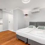 Nowy Swiat 29 By Homeprime Lägenhet Warszawa