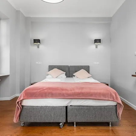 Nowy Swiat 29 By Homeprime Lägenhet Warszawa