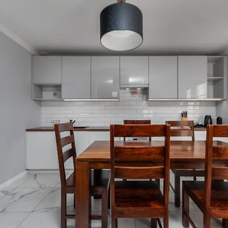 Nowy Swiat 29 By Homeprime * Varšava